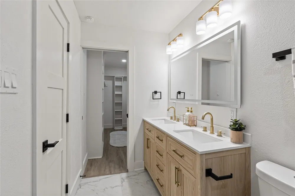 8617 Baumgarten Drive Dallas, TX 75228
