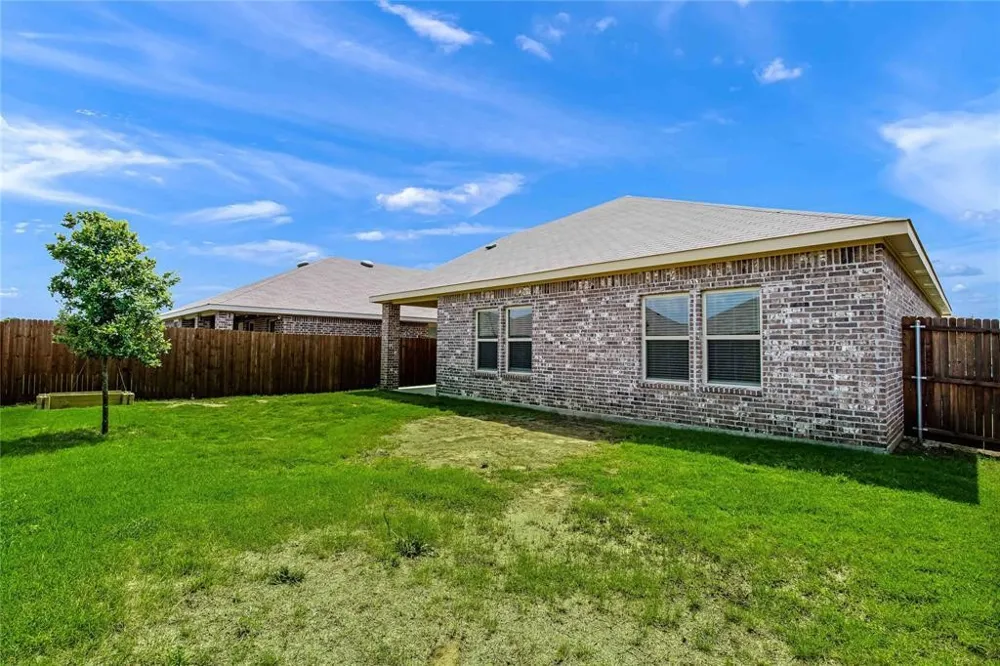 110 Real Quiet Lane Caddo Mills, TX 75135