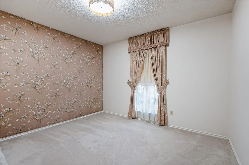 1900 Oakbluff Drive Carrollton, TX 75007