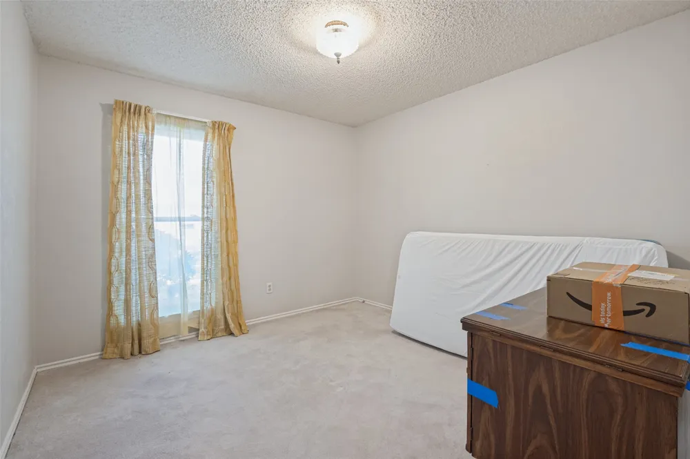 1900 Oakbluff Drive Carrollton, TX 75007
