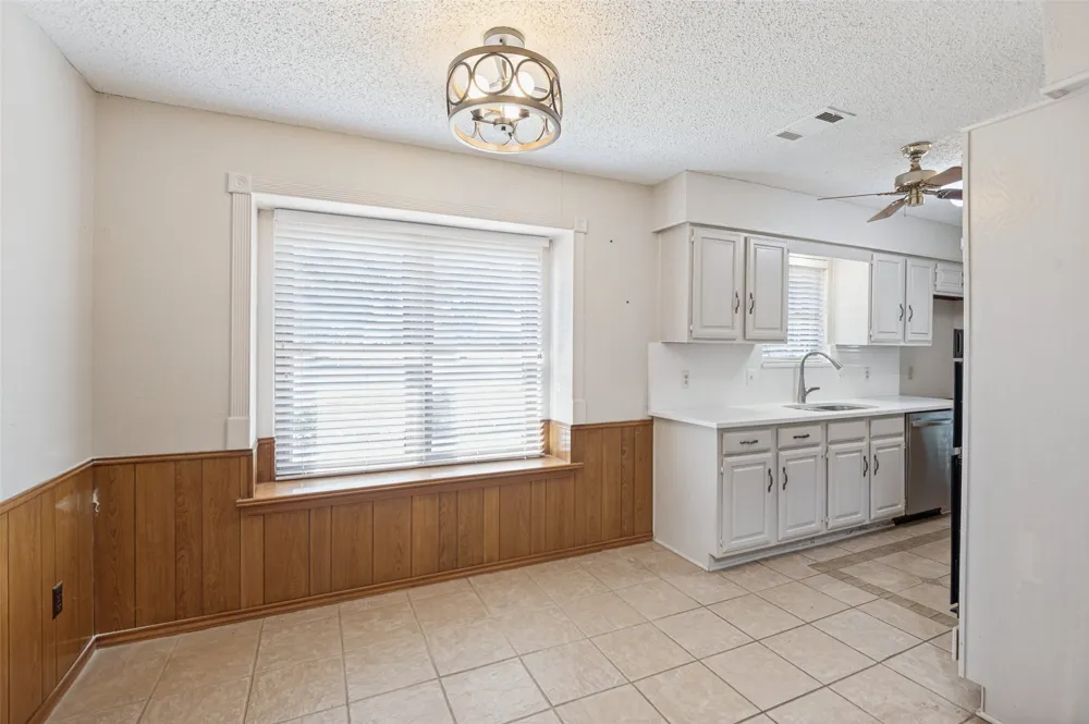 1900 Oakbluff Drive Carrollton, TX 75007