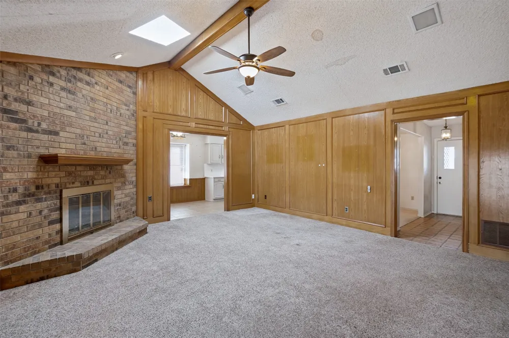 1900 Oakbluff Drive Carrollton, TX 75007