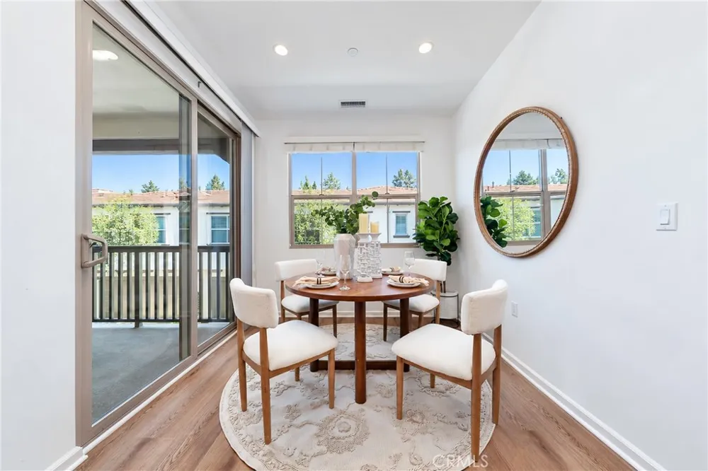 106 Bishop Irvine, CA 92620