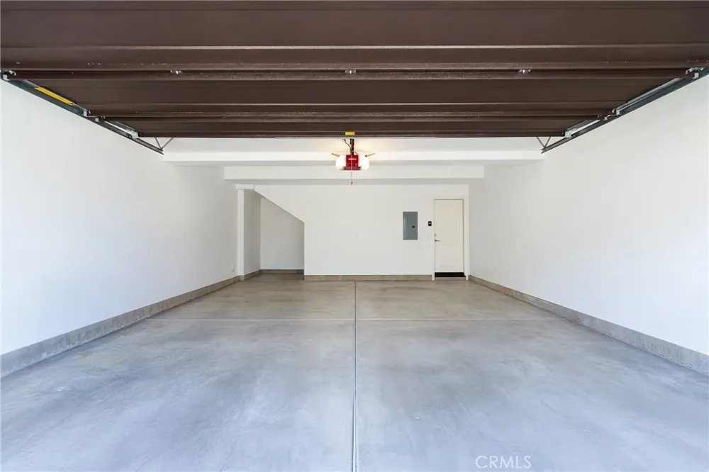 106 Bishop Irvine, CA 92620