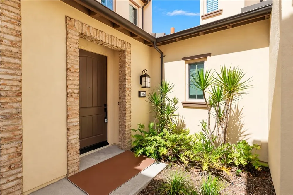 106 Bishop Irvine, CA 92620