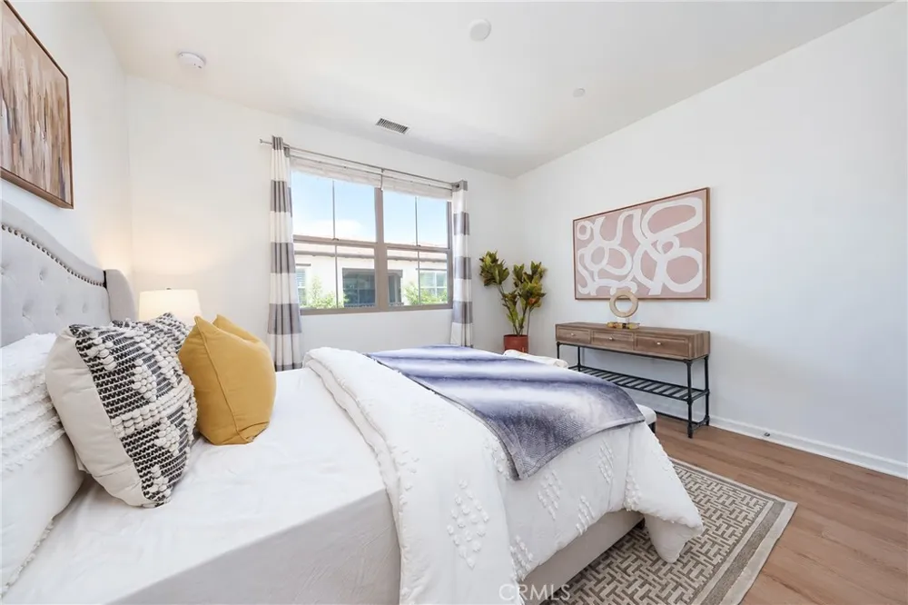 106 Bishop Irvine, CA 92620