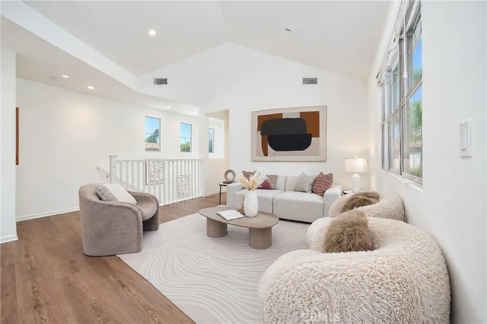 106 Bishop Irvine, CA 92620