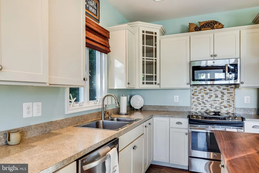 24753 HALF PONE POINT ROAD Hollywood, MD 20636