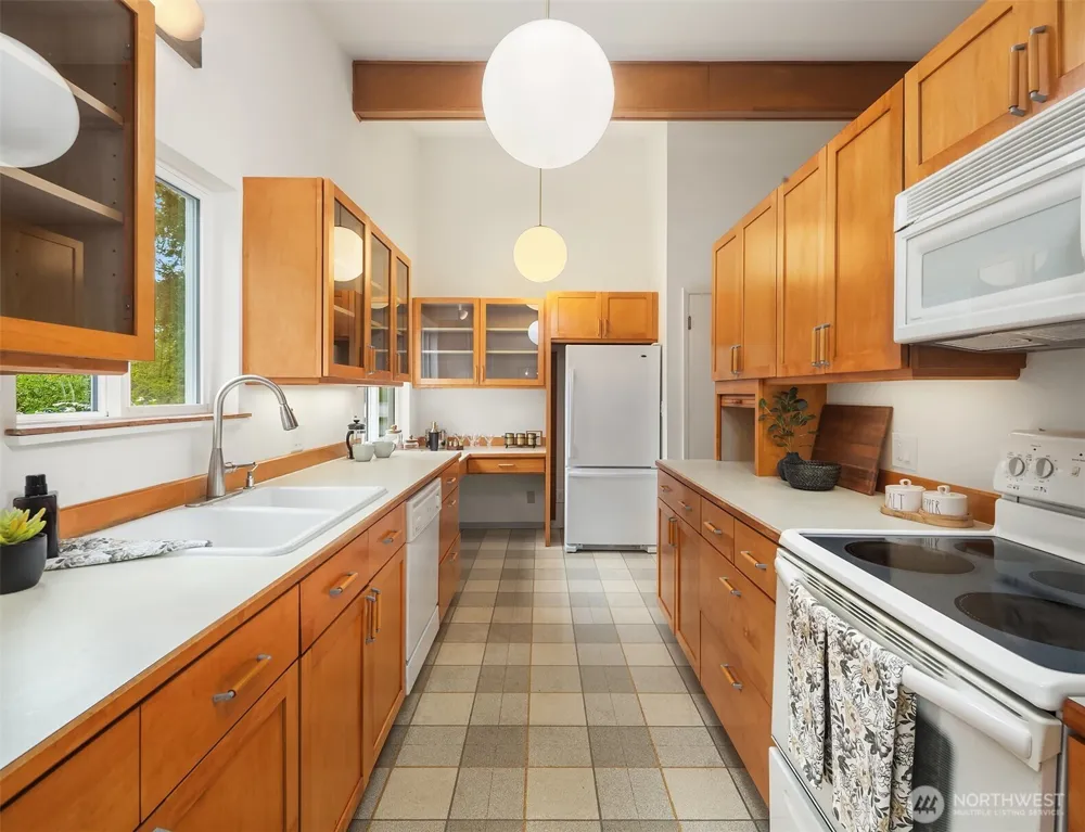 8124 213th Street SW Edmonds, WA 98026