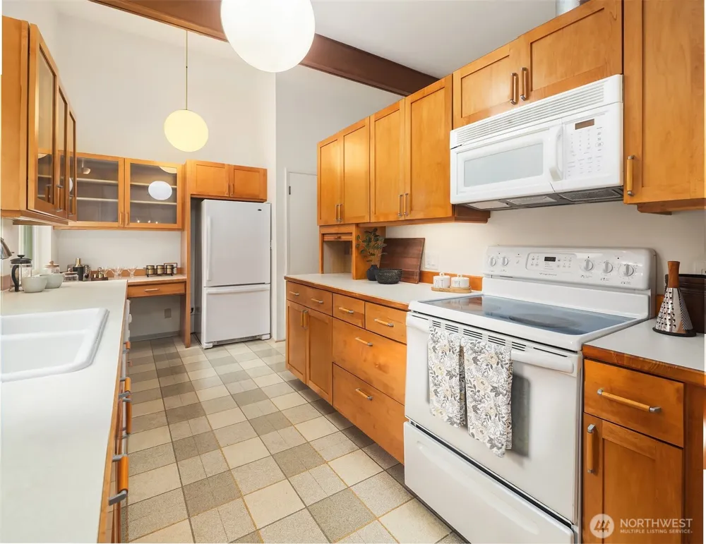 8124 213th Street SW Edmonds, WA 98026
