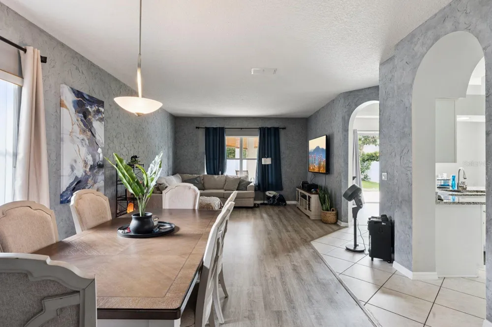 2675 DOVER GLEN CIRCLE Orlando, FL 32828