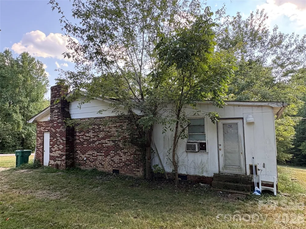 115 Wandering Lane Bessemer City, NC 28016