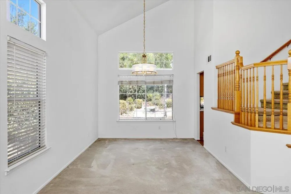 32158 Camino Seneco Temecula, CA 92592