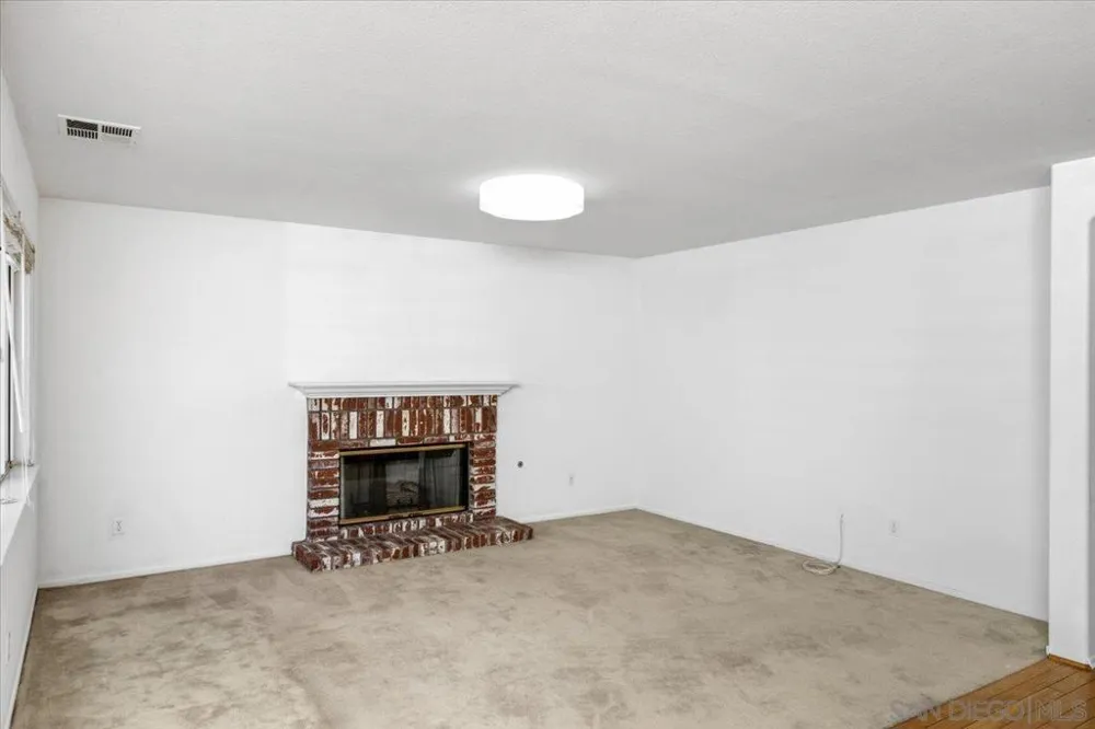 32158 Camino Seneco Temecula, CA 92592