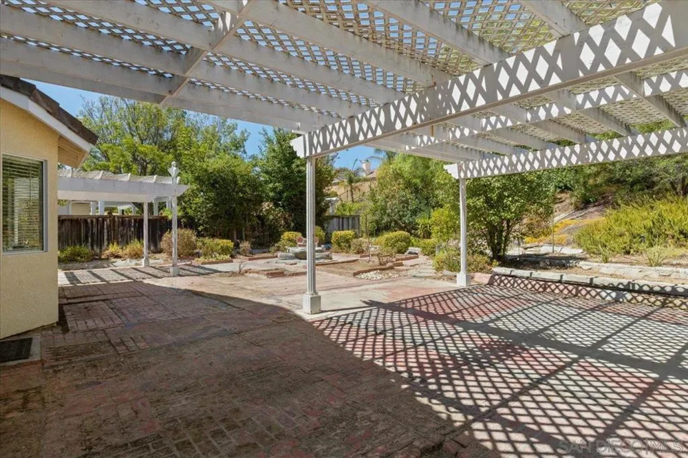 32158 Camino Seneco Temecula, CA 92592
