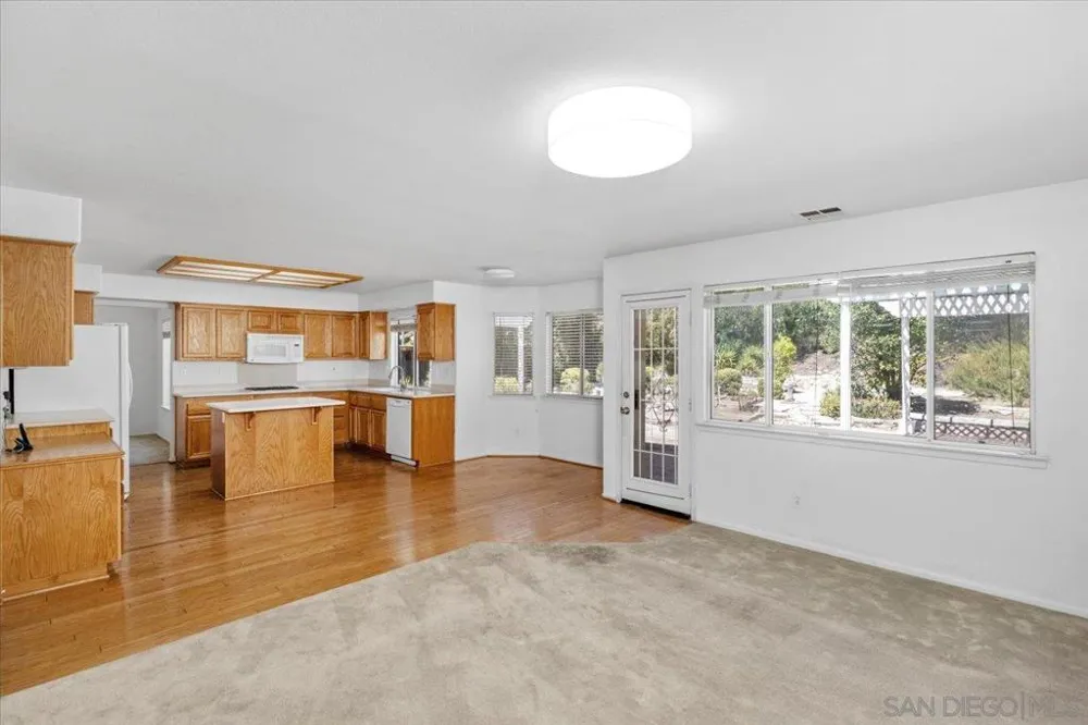 32158 Camino Seneco Temecula, CA 92592