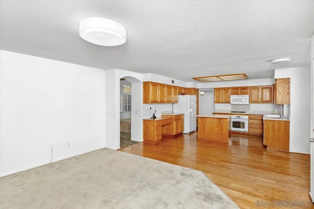 32158 Camino Seneco Temecula, CA 92592