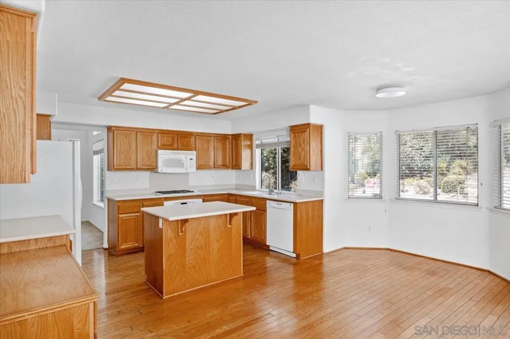 32158 Camino Seneco Temecula, CA 92592
