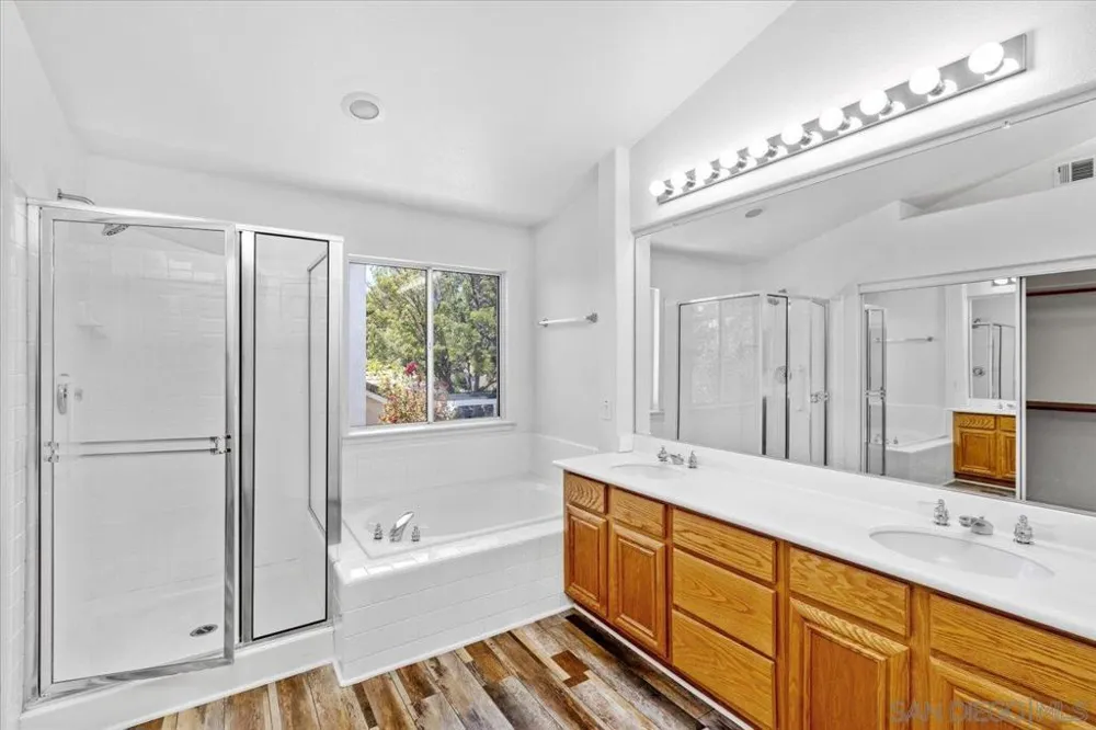 32158 Camino Seneco Temecula, CA 92592