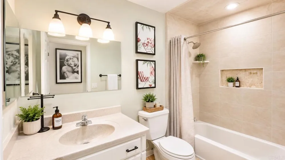 9927 Dichondra Ct San Diego, CA 92131