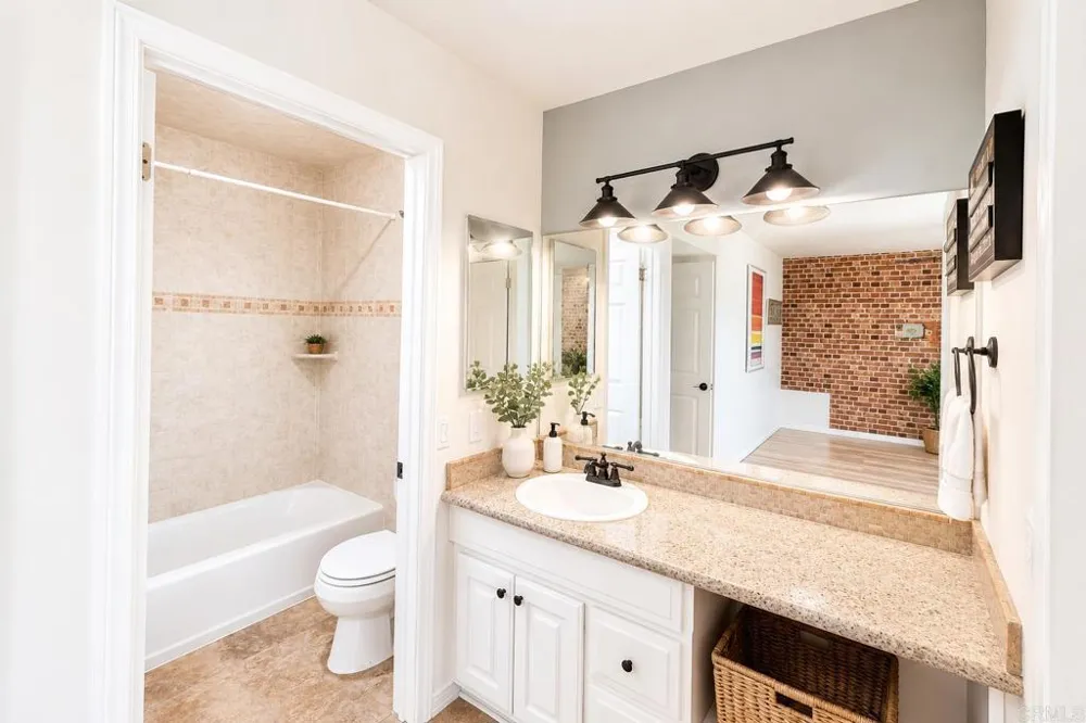 9927 Dichondra Ct San Diego, CA 92131