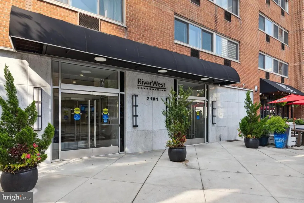 2101 CHESTNUT STREET #417 Philadelphia, PA 19103