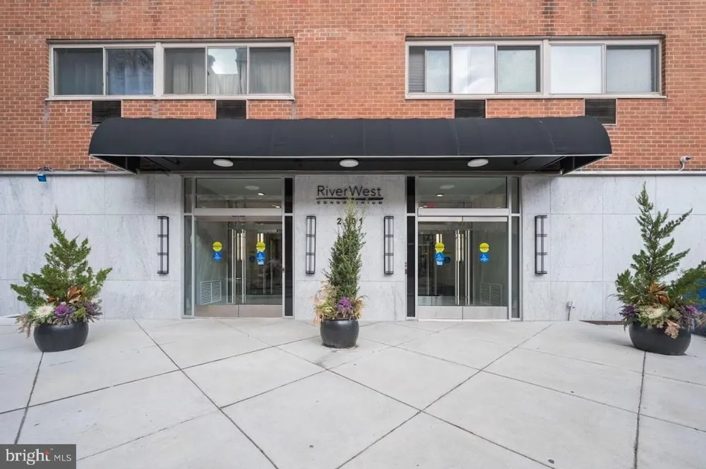 2101 CHESTNUT STREET #417 Philadelphia, PA 19103