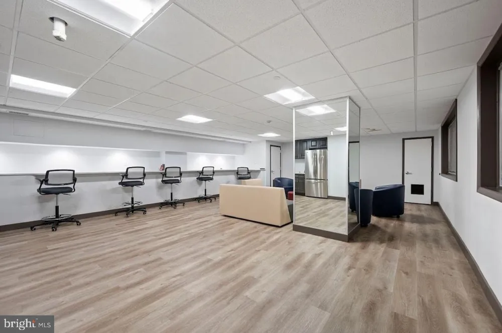 2101 CHESTNUT STREET #417 Philadelphia, PA 19103