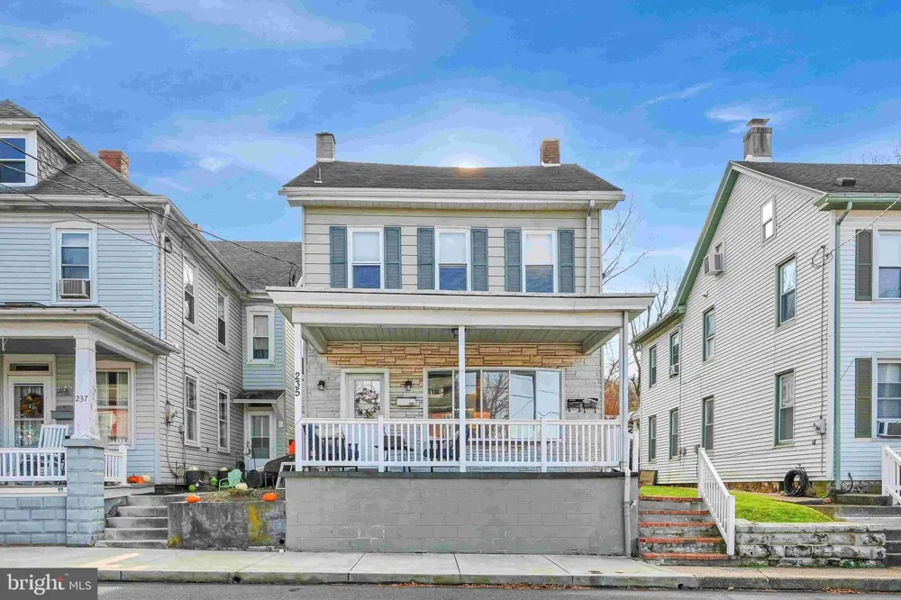 235 LINCOLN AVENUE Ephrata, PA 17522