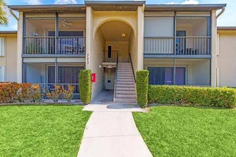 723 Sunny Pine Way #H2
