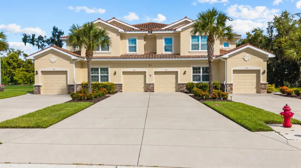 8312 ENCLAVE WAY #103 Sarasota, FL 34243