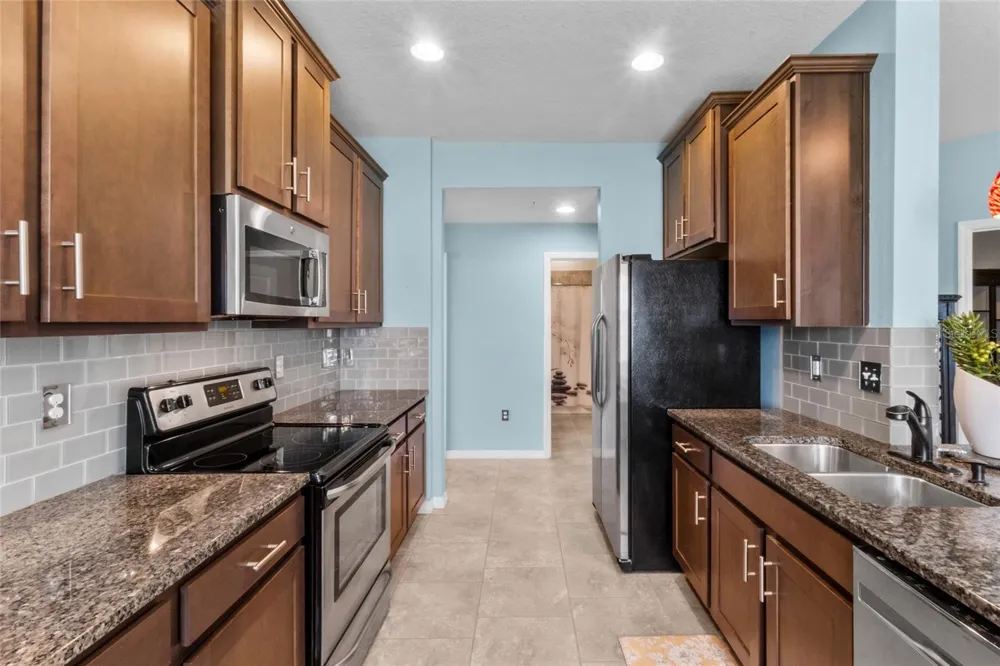 8312 ENCLAVE WAY #103 Sarasota, FL 34243