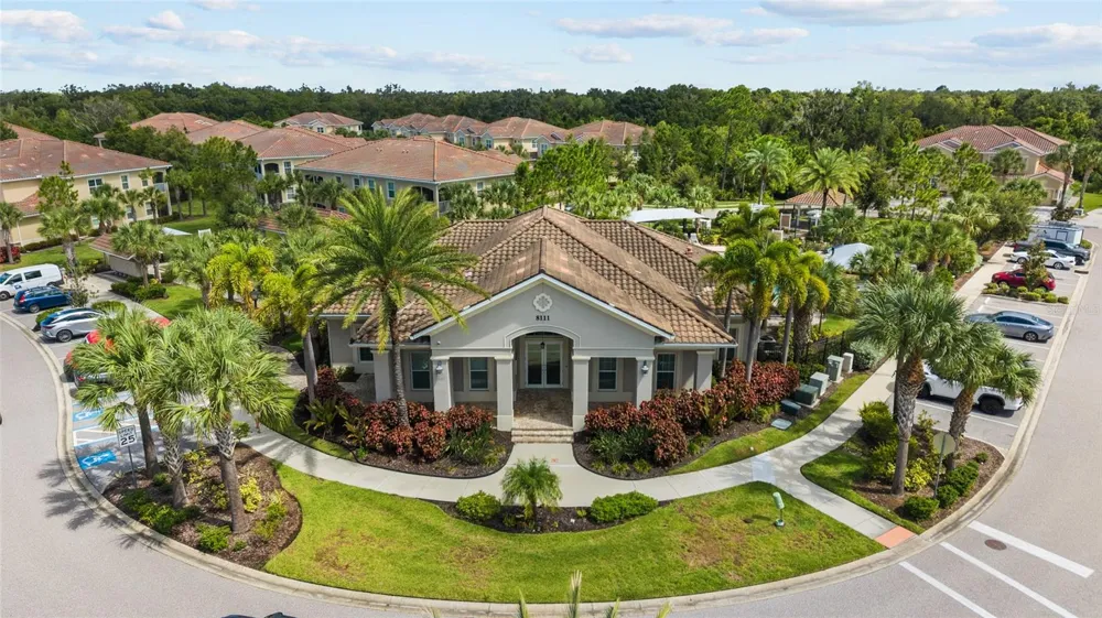 8312 ENCLAVE WAY #103 Sarasota, FL 34243