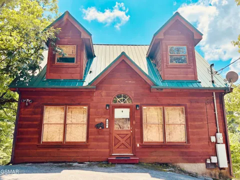 806 Ski View Lane