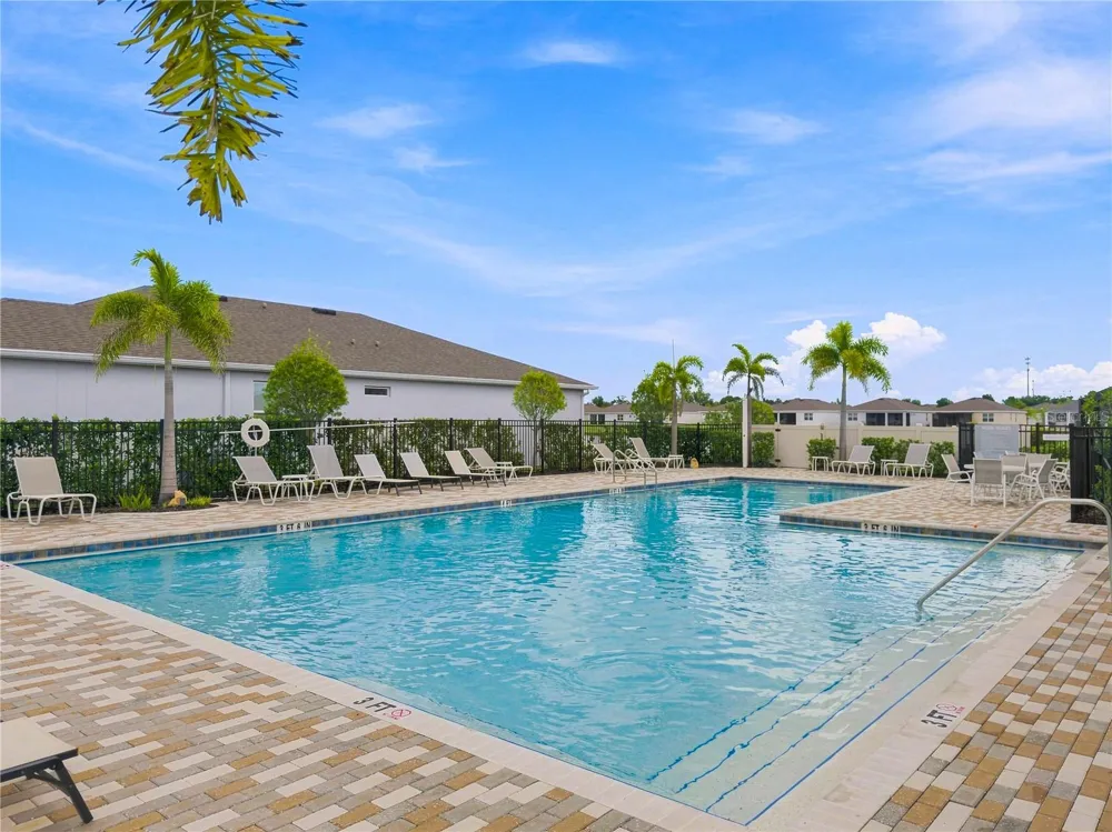 5711 OAK BRIDGE COURT Bradenton, FL 34211