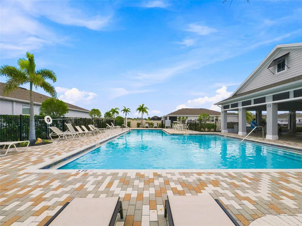 5711 OAK BRIDGE COURT Bradenton, FL 34211
