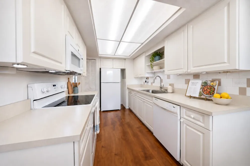 2507 BENEVA ROAD #6 Sarasota, FL 34232