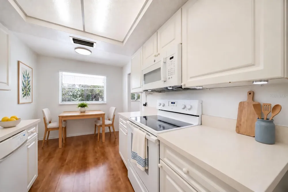 2507 BENEVA ROAD #6 Sarasota, FL 34232