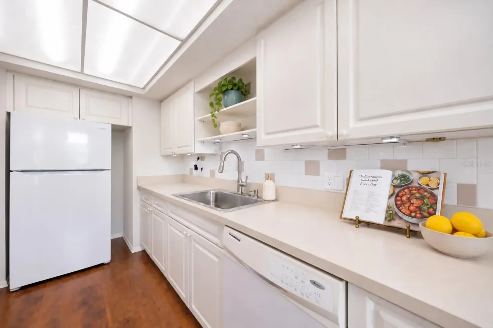 2507 BENEVA ROAD #6 Sarasota, FL 34232