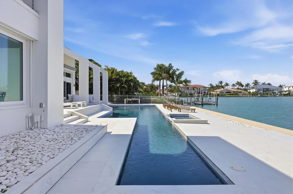 216 BIRD KEY DRIVE Sarasota, FL 34236