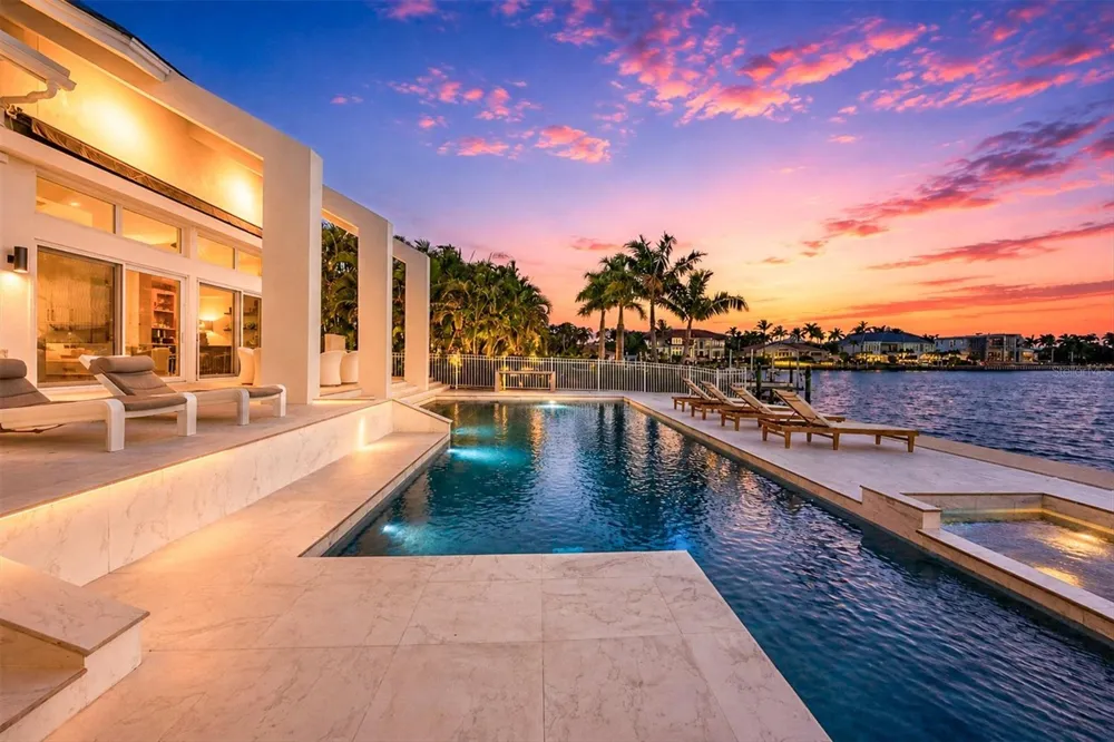 216 BIRD KEY DRIVE Sarasota, FL 34236