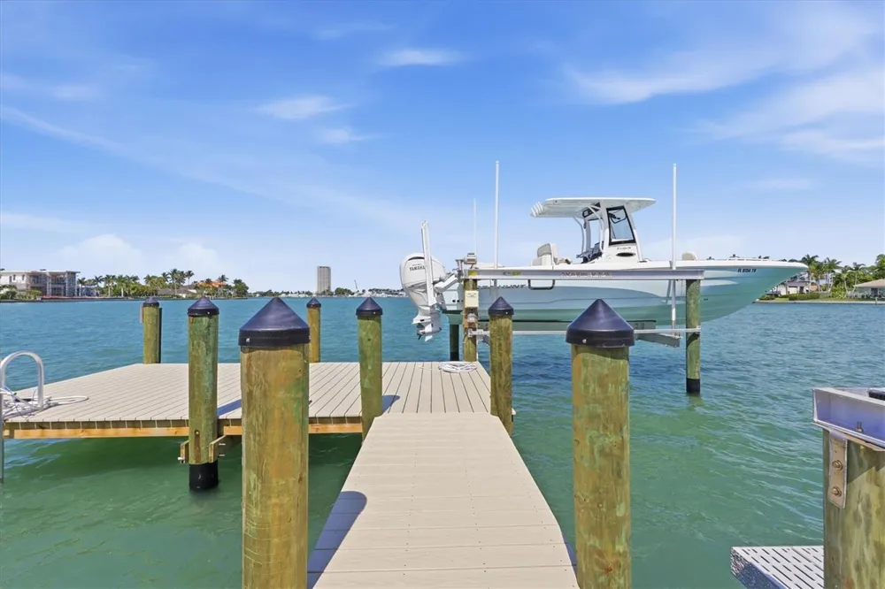 216 BIRD KEY DRIVE Sarasota, FL 34236