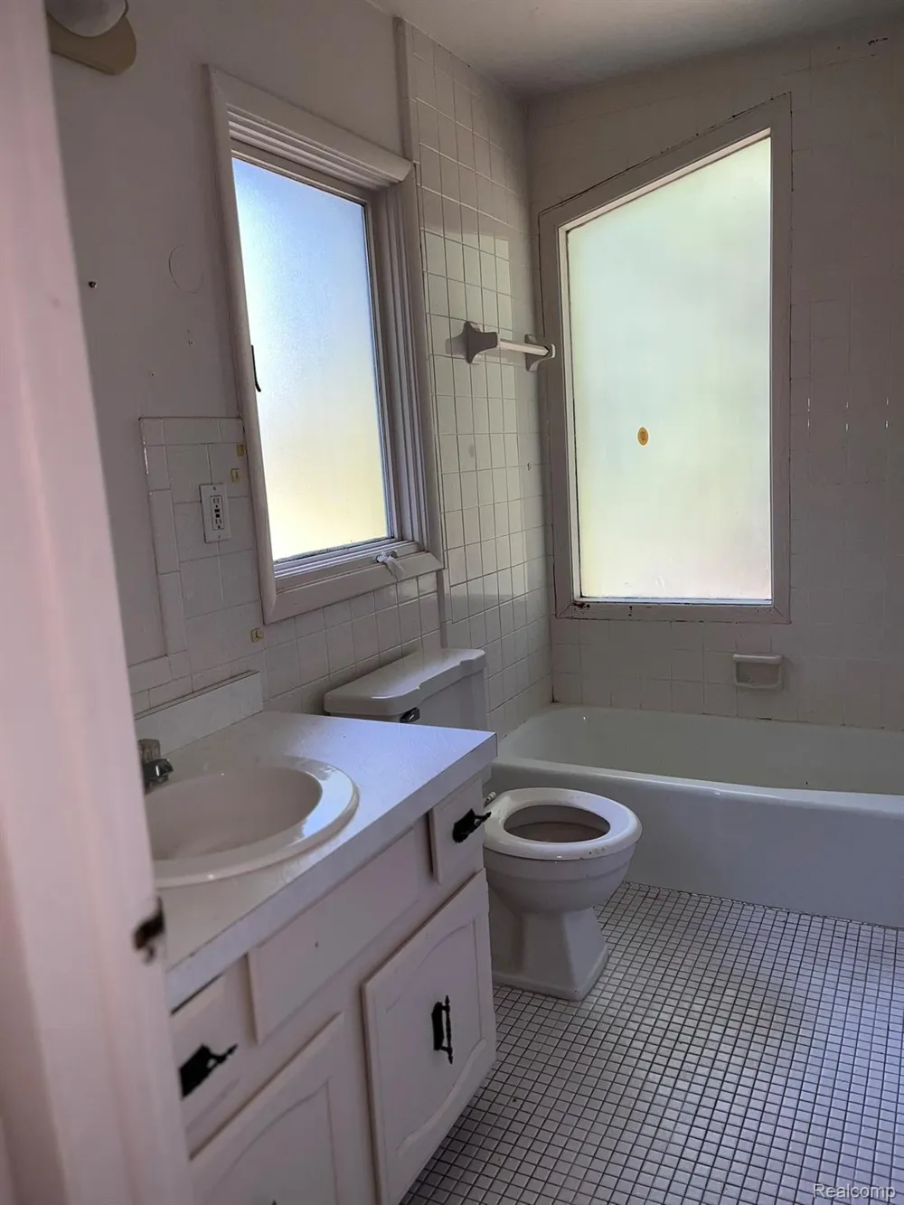 430 Sunset White Lake Charter Township, MI 48383