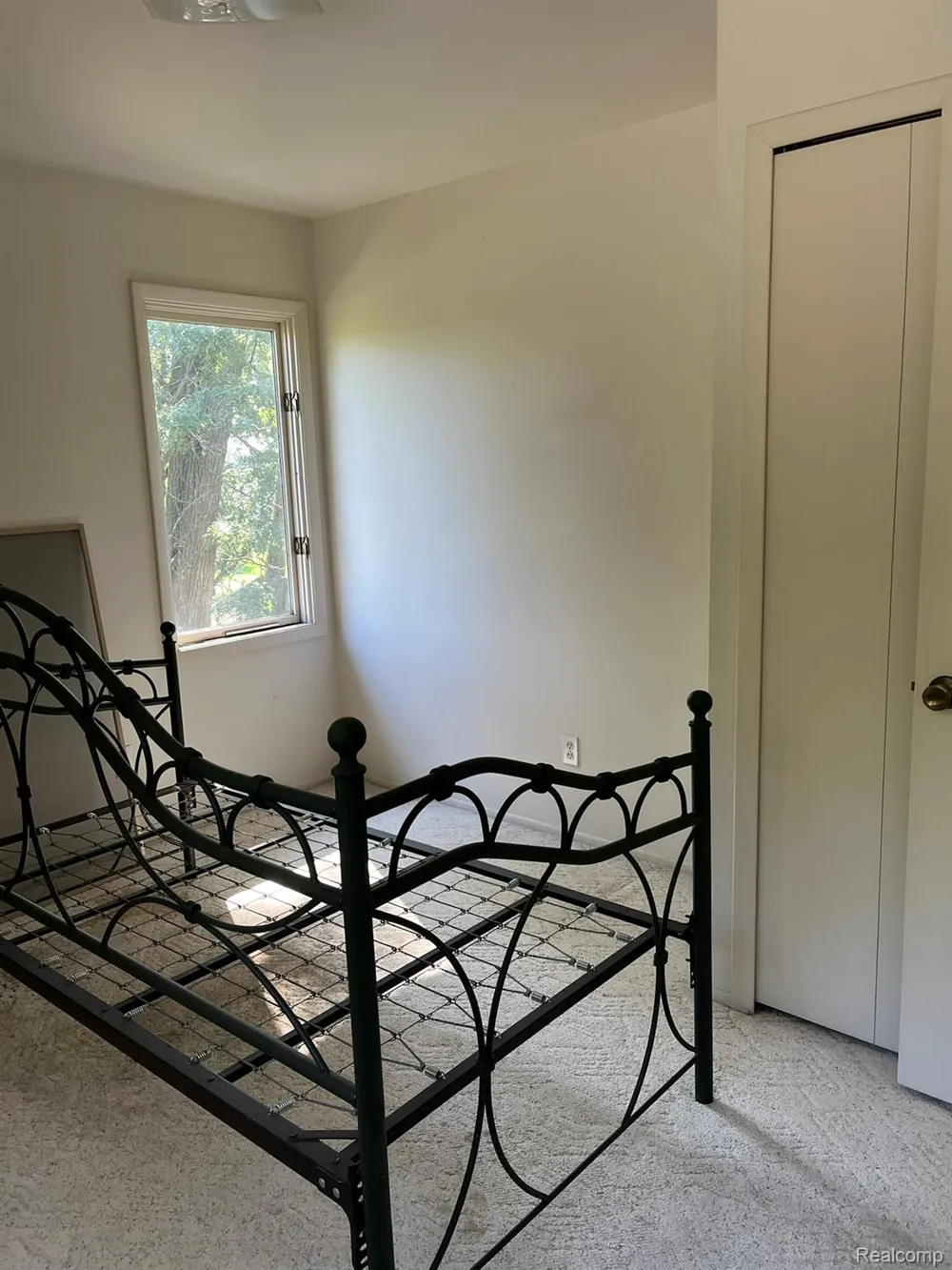 430 Sunset White Lake Charter Township, MI 48383