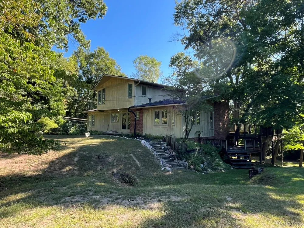 430 Sunset White Lake Charter Township, MI 48383