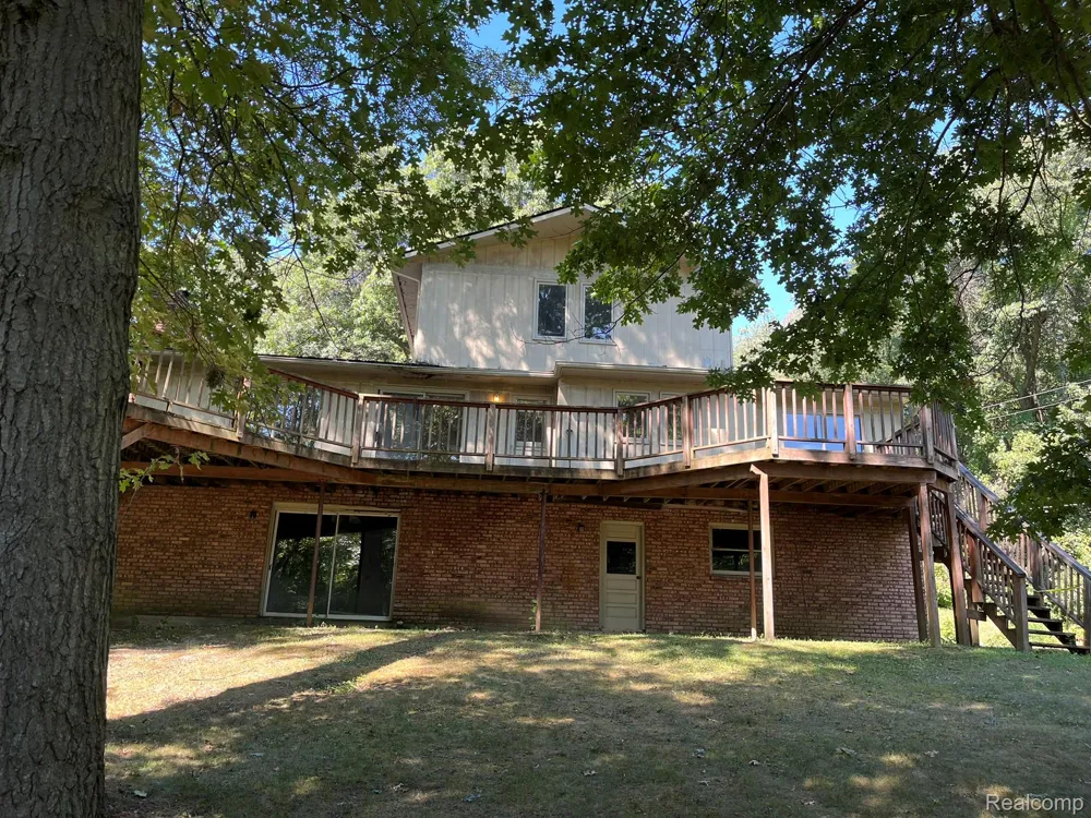 430 Sunset White Lake Charter Township, MI 48383
