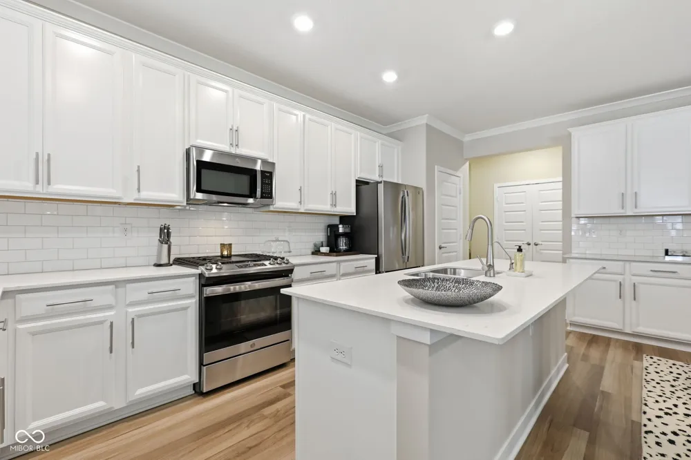 279 Moose Lane Westfield, IN 46074