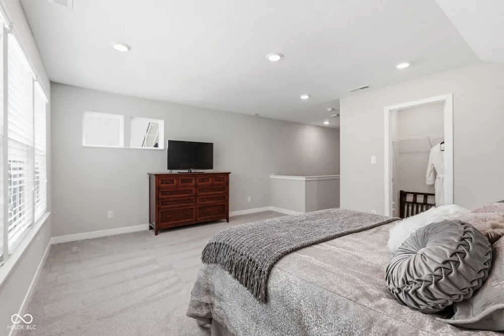 279 Moose Lane Westfield, IN 46074