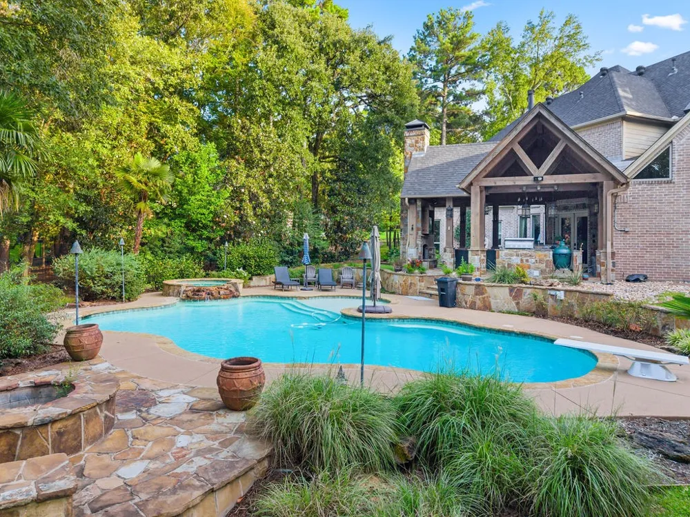 1950 Stonehill Drive Tyler, TX 75703