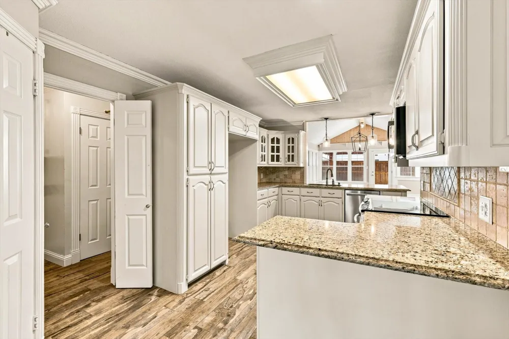 2857 Hurstview Drive Hurst, TX 76054